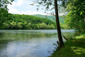 Shenandoah River Getaway Less Than 9 Mi to Downtown Luray!, Rileyville